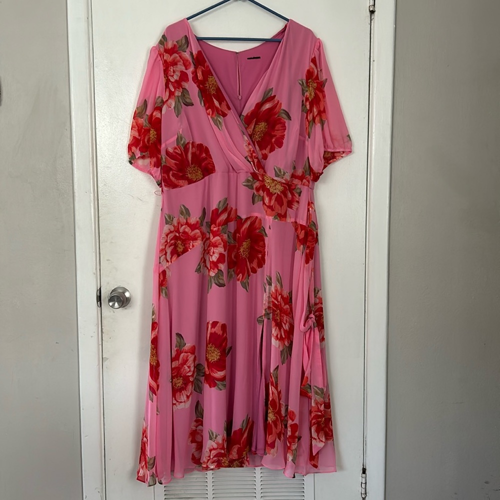 Extra Large pink Flowered Dress